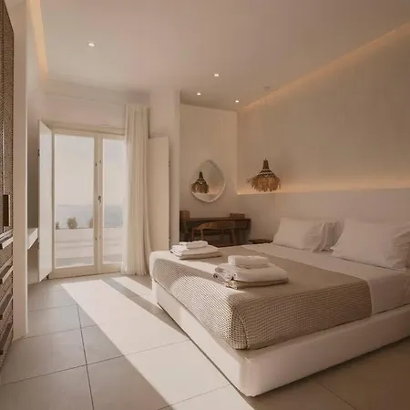 Aqua Pearl Mykonos トゥルロス