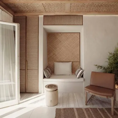 Aqua Pearl Mykonos * トゥルロス